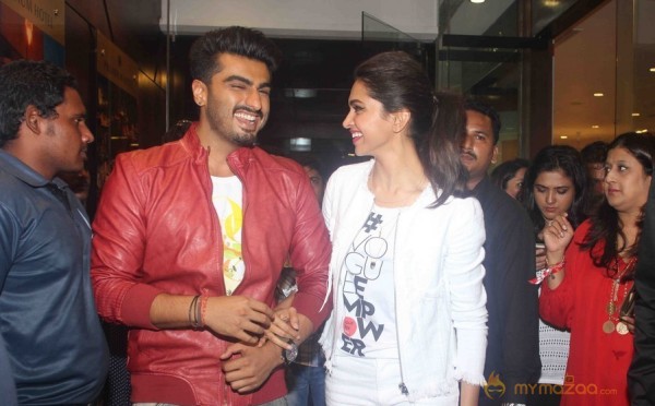 Celebs at Vogue Fashion Night Out 2014 Gallery