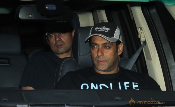 Celebs Visited Sanjay Dutt House 