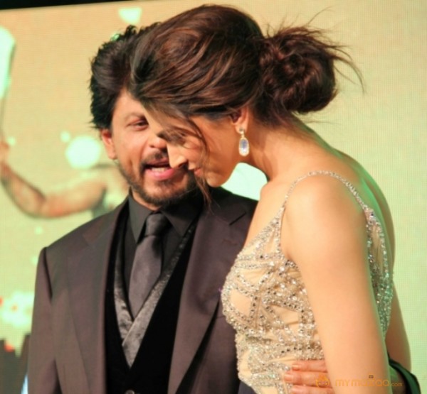 CHENNAI EXPRESS AUDIO RELEASE PHOTOS