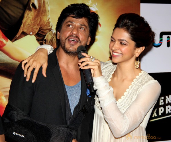  Chennai Express Movie Trailer Launch  