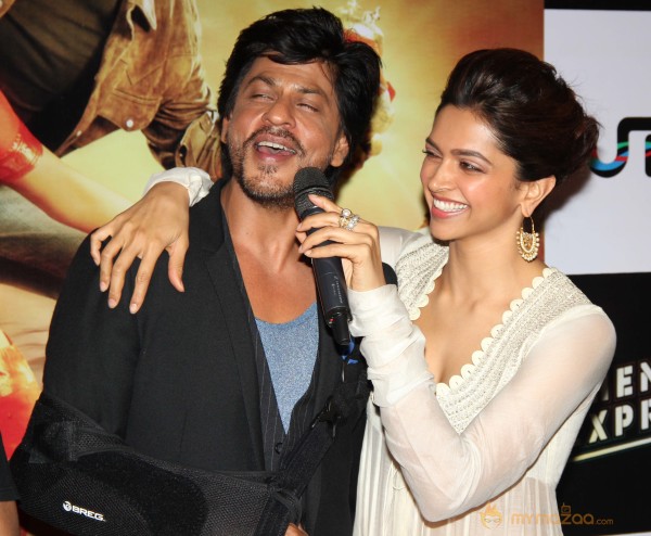  Chennai Express Movie Trailer Launch  