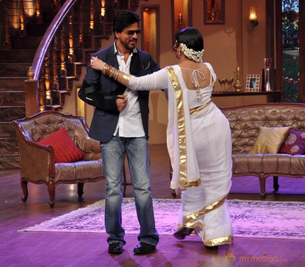 Chennai Express Promotions at Comedy Nights Gallery