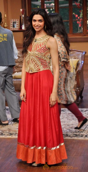 Chennai Express Promotions at Comedy Nights Gallery