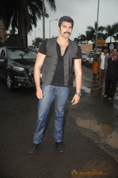 Chennai Express Trailer Launch Photos
