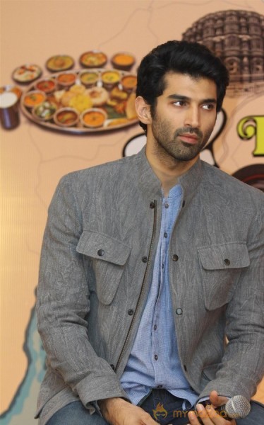 Daawat E Ishq Film Press Meet Gallery