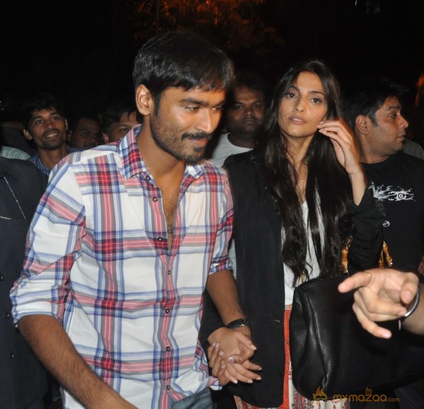 Dhanush & Sonam Kapoor Promote Raanjhanaa In Mumbai 