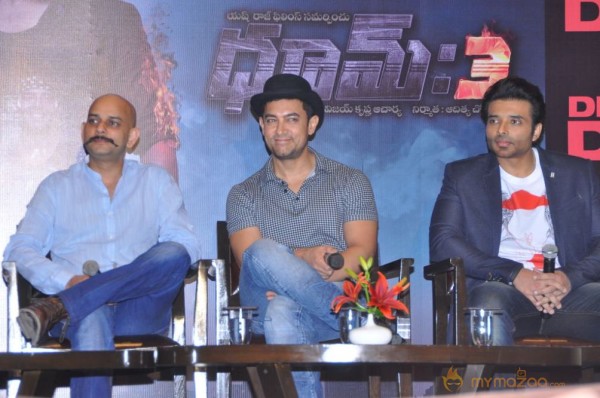 Dhoom 3 Movie Press Meet Photos