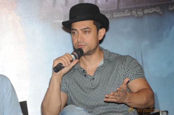 Dhoom 3 Movie Press Meet Photos