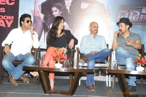 Dhoom 3 Movie Press Meet Photos
