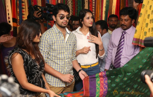 Dil Diwana Team at Silk India Expo Stills