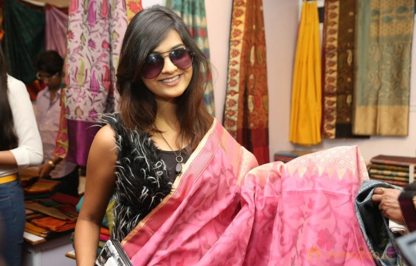 Dil Diwana Team at Silk India Expo Stills