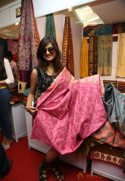 Dil Diwana Team at Silk India Expo Stills