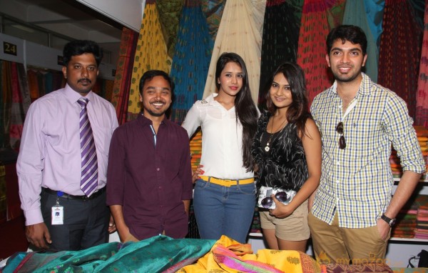 Dil Diwana Team at Silk India Expo Stills