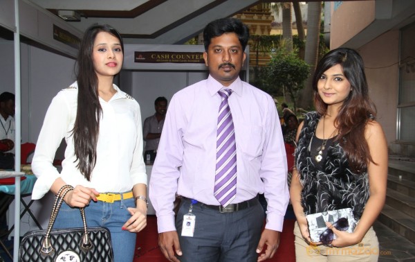 Dil Diwana Team at Silk India Expo Stills