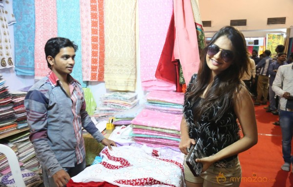 Dil Diwana Team at Silk India Expo Stills