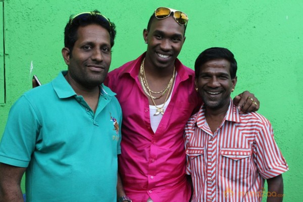 Dwayne Bravo Lungi Dance Photos