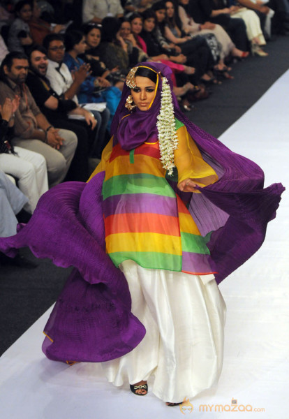 Exclusive Pakistan Fashion Week 2009-Gallery 