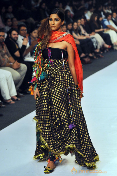 Exclusive Pakistan Fashion Week 2009-Gallery 