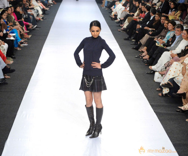 Exclusive Pakistan Fashion Week 2009-Gallery 