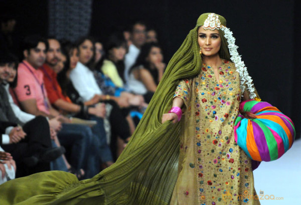 Exclusive Pakistan Fashion Week 2009-Gallery 