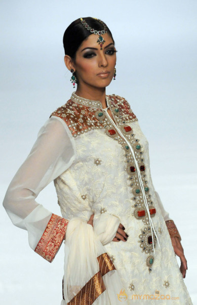 Exclusive Pakistan Fashion Week 2009-Gallery 