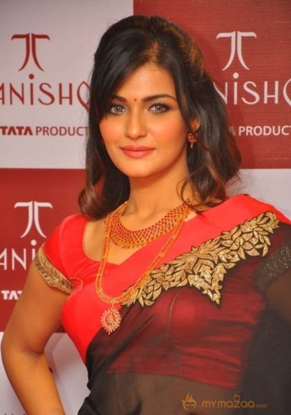 Fashion Show at Tanishq Jewellery Launch 