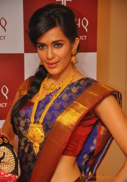Fashion Show at Tanishq Jewellery Launch 