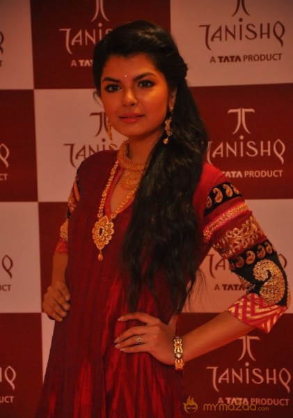 Fashion Show at Tanishq Jewellery Launch 