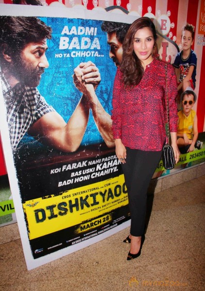 Film Dishkiyaoon Special Screening Photos