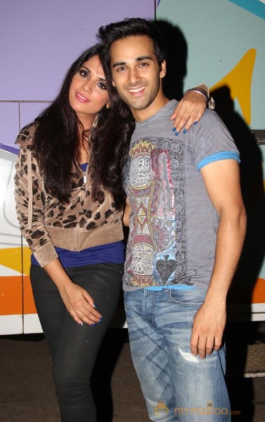 Fukrey Promotion At India's Dancing Superstar 