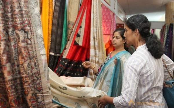 Gate Movie Team at Hastashilpi Silk India Expo Event Gallery