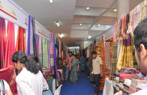 Gate Movie Team at Hastashilpi Silk India Expo Event Gallery