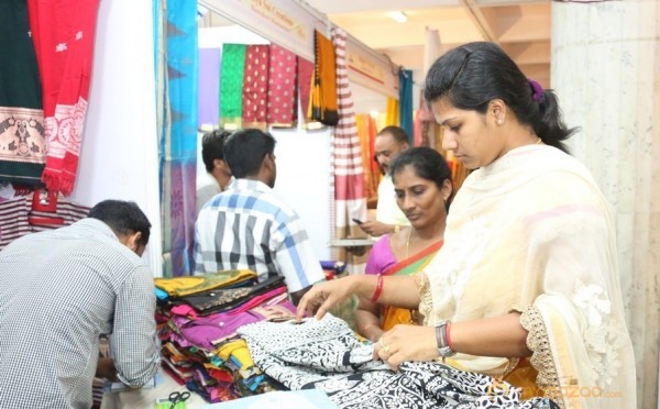 Gate Movie Team at Hastashilpi Silk India Expo Event Gallery