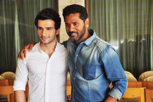 Girish Taurani & Prabhu Dheva Promote Ramaiya Vastavaiya 