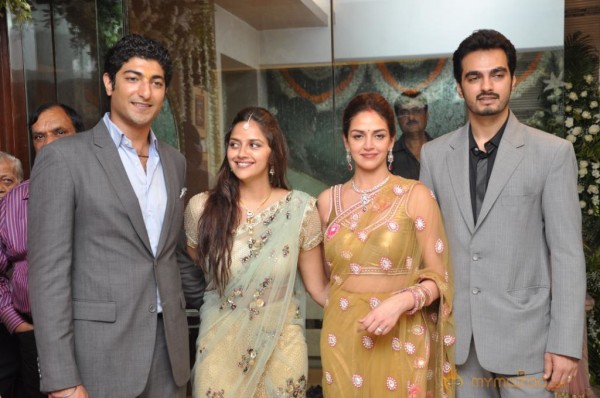 Hema Malini's Daughter Ahana Deol Engaged Vaibhav Vohra 