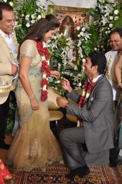 Hema Malini's Daughter Ahana Deol Engaged Vaibhav Vohra 