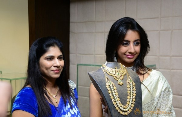 Hiya Jewellers Curtain Raiser Photos