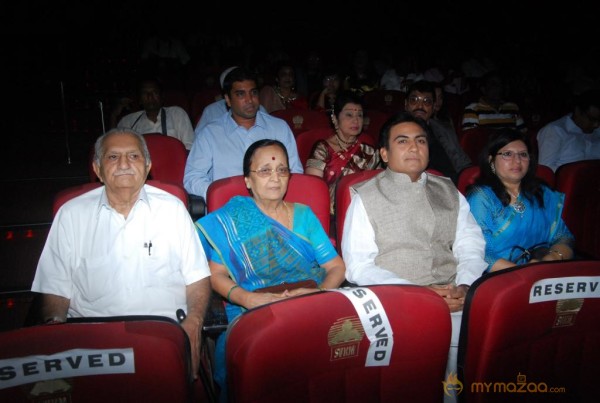 Hritik,Govinda & Urmila at Dadasaheb Phalke Academy Awards  