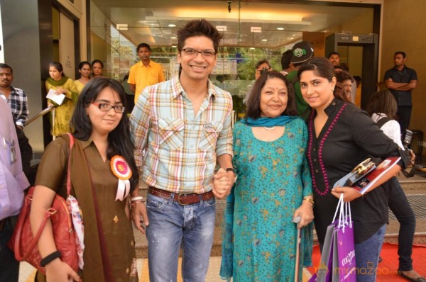 Hritik,Govinda & Urmila at Dadasaheb Phalke Academy Awards  