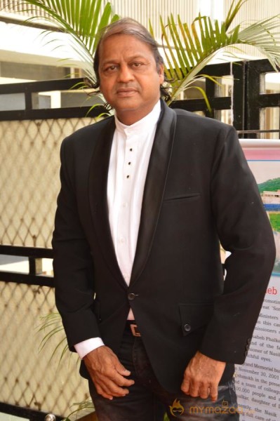 Hritik,Govinda & Urmila at Dadasaheb Phalke Academy Awards  