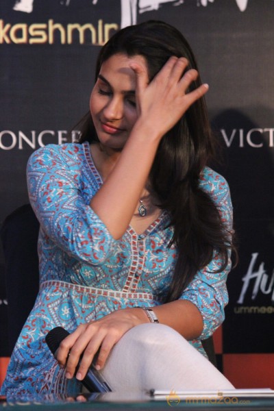 HUM-HAIN Umeed-e-Kashmir Press Meet Photo Stills