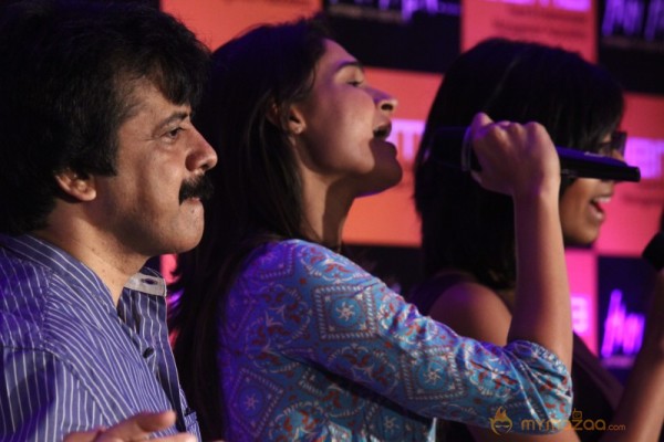 HUM-HAIN Umeed-e-Kashmir Press Meet Photo Stills