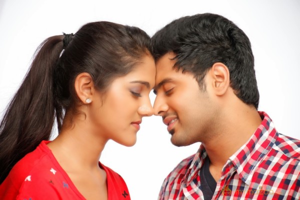 Hum Tum Movie Latest stills