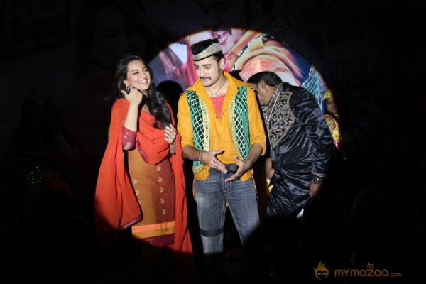 Imran & Sonakshi Launch Tayyab Ali Pyaar Ka Dushman Song 