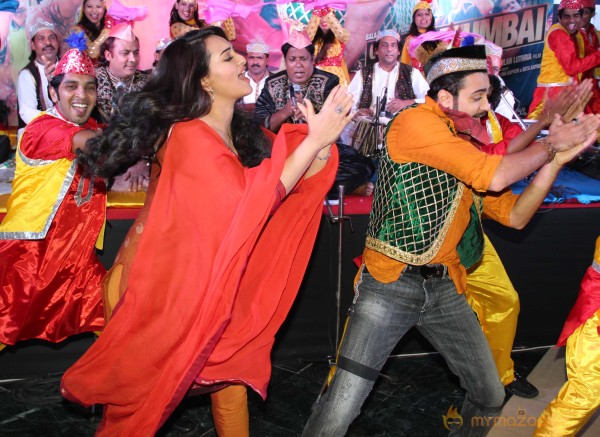 Imran & Sonakshi Launch Tayyab Ali Pyaar Ka Dushman Song 