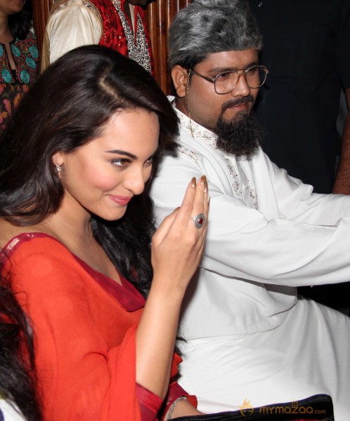 Imran & Sonakshi Launch Tayyab Ali Pyaar Ka Dushman Song 