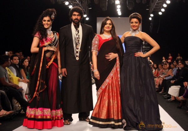 India International Jewelry Week 2013 Photos