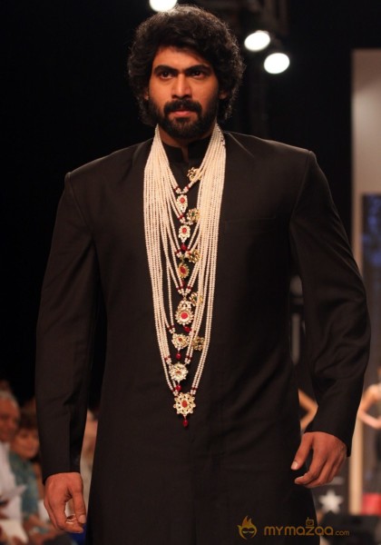 India International Jewelry Week 2013 Photos