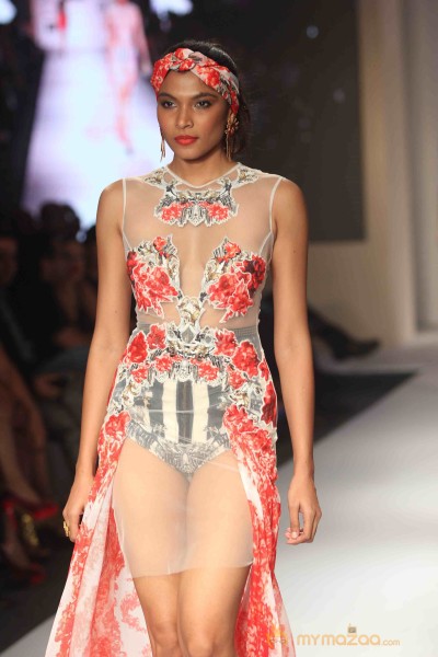 India Resortwear Fashion Week 2013 Photos2