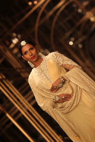 Indian Bridal Fashion Week 2013 Photos